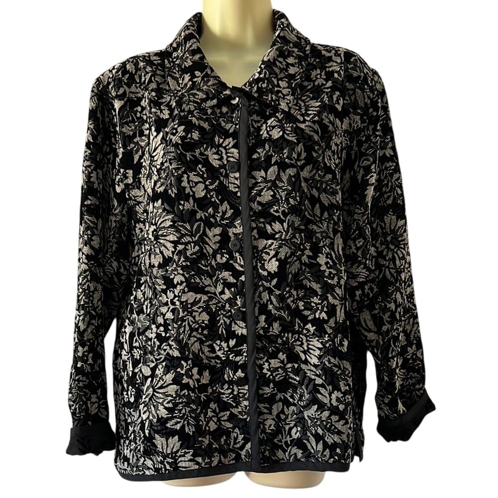 Black Tapestry Print Reversible Flocked Jacket Size Large Boxy Vintage Look
